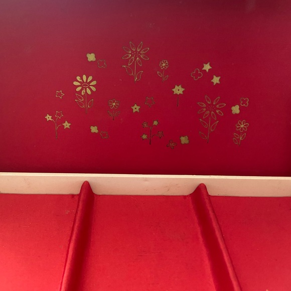 1960’s 3 Tiered Jewelry Box - Picture 5 of 9